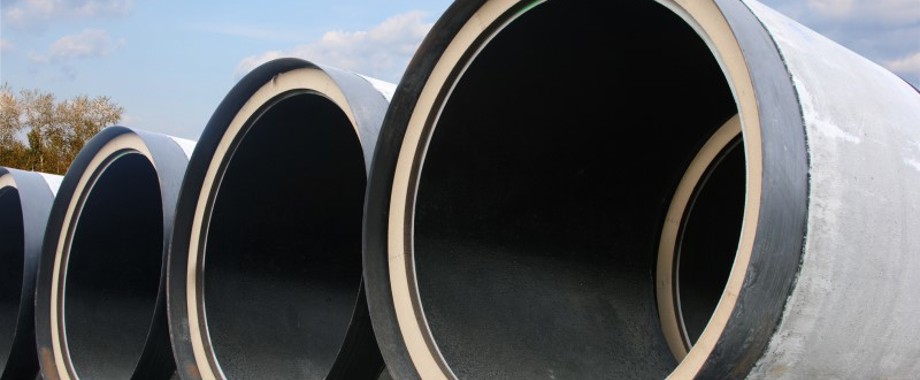 bigstock-Stack-Of-Pipes-Of-The-Big-Diam-40330513.jpg