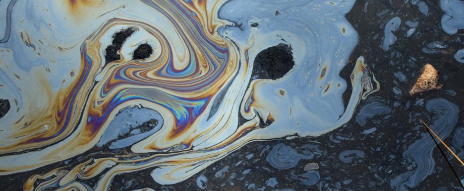 oil spill stock.jpg